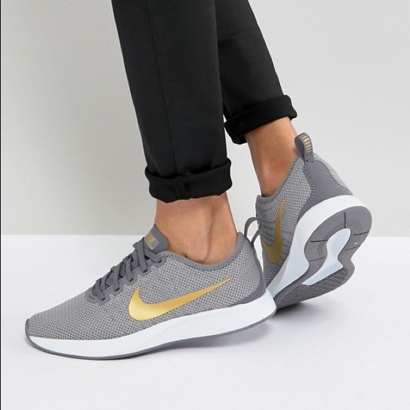 nike dualtone racer trainers